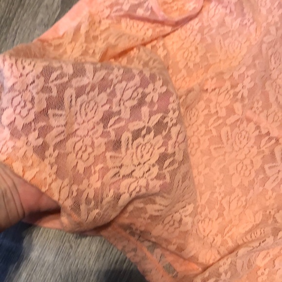 VS Pink Tank - Picture 3 of 4